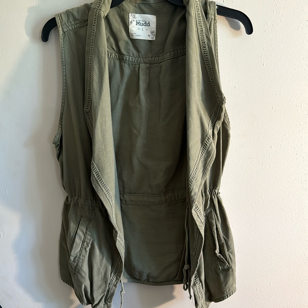 MUDD large drawstring vest